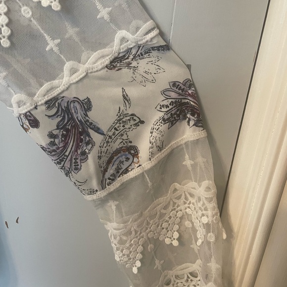 Bundle 2 White House Black Market Pink Lace Cold Shoulder Top & Lacy design. - Picture 7 of 14